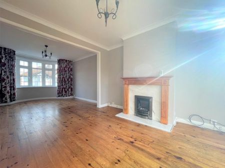 3 bedroom semi-detached house to rent - Photo 5