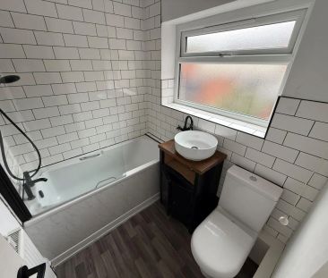 3 bed flat to rent in Claremont North Avenue, Gateshead - Photo 3