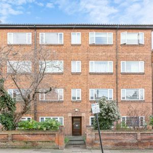 2 bedroom flat in Terrapin Road - Photo 2