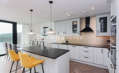 3 Bedroom flat to rent in Merino Gardens, London Dock, Wapping, E1W - Photo 4