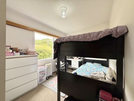 2 Bedroom House in Lower Hutt - Photo 4