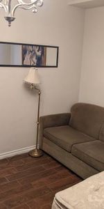 Two-Room Apartment, North York, Immed. - Photo 3