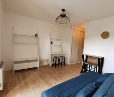 Location Appartement 1 pièce 20m² NIMES 30000 - Photo 1