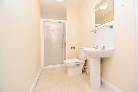 High Street, Kelvedon, Colchester, Essex, CO5 9JT - Photo 5