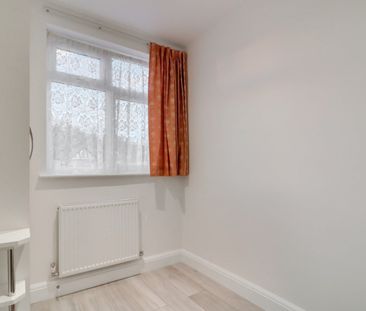 3 Bed Terraced House, Kenmore Avenue, HA3 - Photo 4