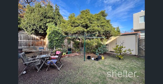 1 Bedroom Rooming House - Photo 1