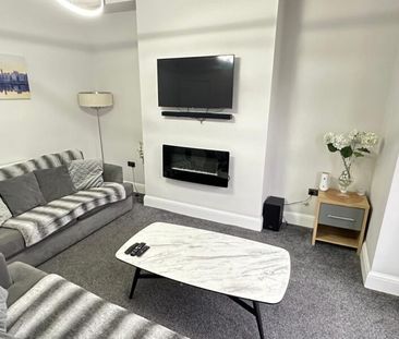 Room 1, St. Luke’s Road, Holbeck, Leeds, LS11 8JA - Photo 2