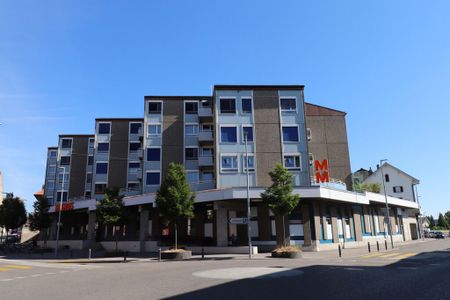 Situé au centre-ville de Payerne - Photo 5