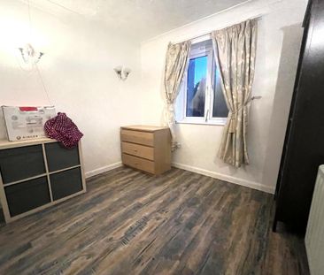 1 bedroom retirement property to rent - Photo 2