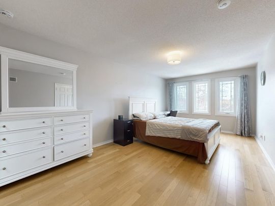 For Lease - 1631 Meadowfield Crescent, Mississauga, Ontario - Photo 1