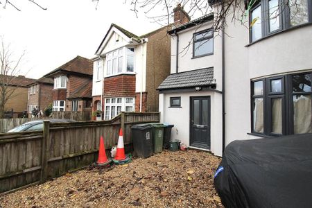 Studio to rent - Photo 5