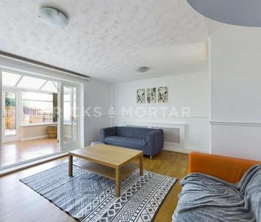 (?ppw) Henry Square, Shieldfield, Newcastle Upon Tyne, NE2 - Photo 3