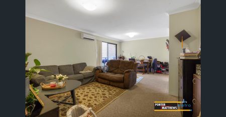 Beautifully situated Unit in the Heart of Vibrant Victoria Park - Photo 4