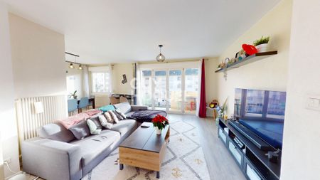 Location Appartement 4 pièces 82m² - Photo 2