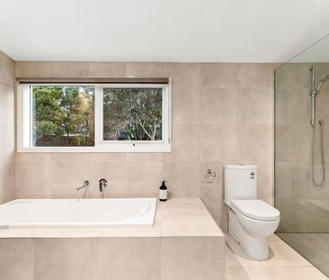 8 Finsbury Street, Flemington VIC 3031 - Photo 6