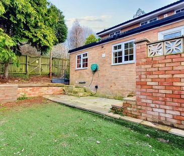4 bedroom detached house to rent - Photo 1