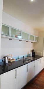 2 bedroom flat in London - Photo 4