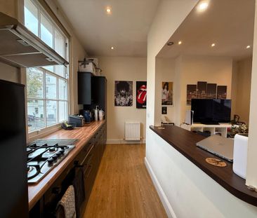 2 bedroom flat to rent - Photo 3