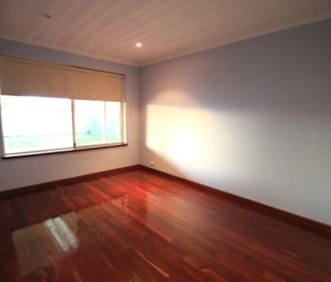 Perfectly Positioned Four Bedroom Home! - Photo 5