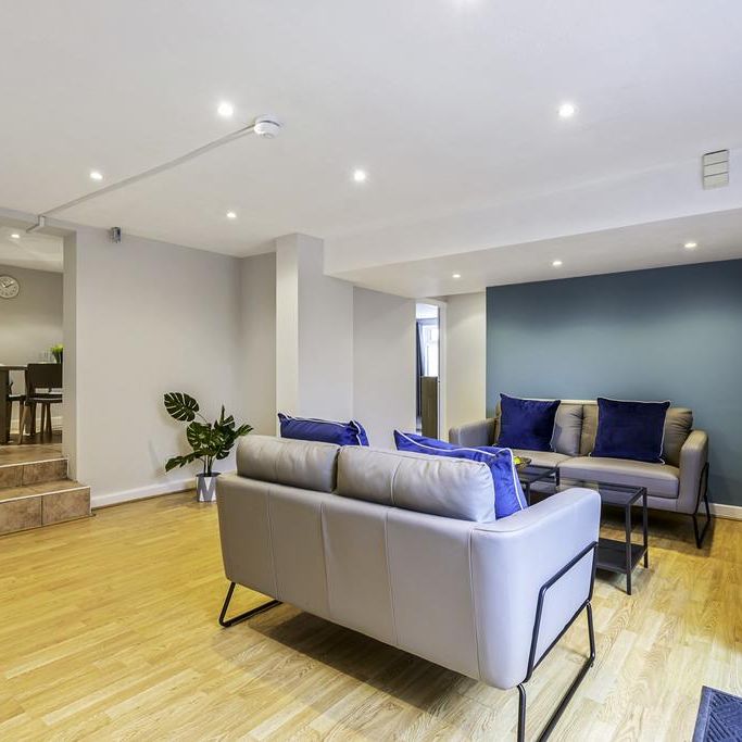 2 bedroom flat to rent - Photo 1
