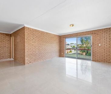 Spacious Unit - Ideal Location - Photo 1