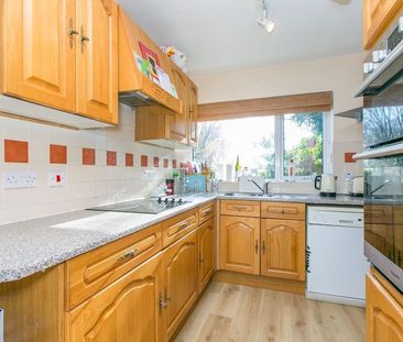 York Way, Sandhurst, GU47 - Photo 5