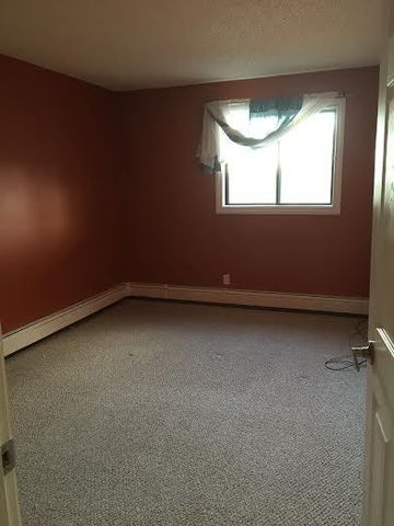 2 Bedroom Apartment In Lakeview - Photo 3