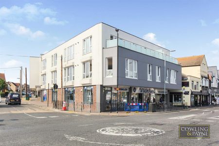 Broadway House, Station Avenue, Wickford - Photo 3