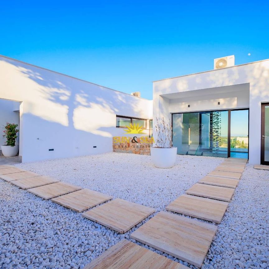 Luxury Villa in Orihuela, Alicante. - Photo 1