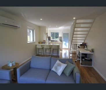 Neat and tidy unit, fantastic location. - Photo 6