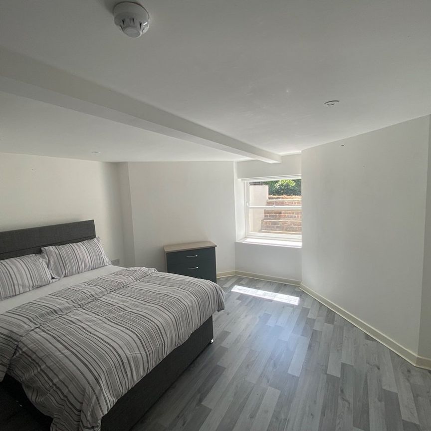 Room in a Shared House, Bentley Road, L8 - Photo 1