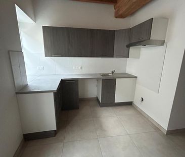 Location Appartement 3 pièces 60m² VILLEFRANCHE SUR SAONE 69400 - Photo 2