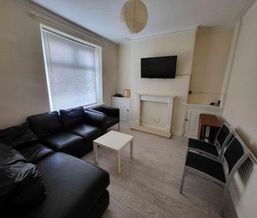 4 bedroom terraced house to rent - Photo 1