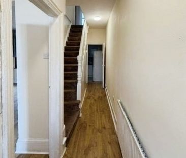 3 bedroom House To Let - Photo 4