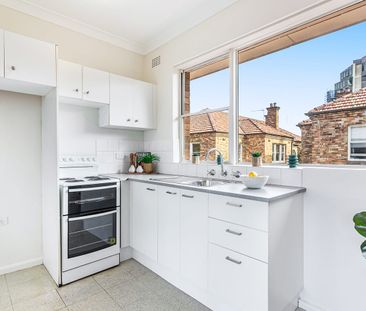 CONVENIENT ONE BEDROOM APARTMENT - Photo 4