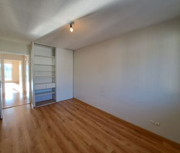 Location Appartement 3 pièces 72m² - Photo 2