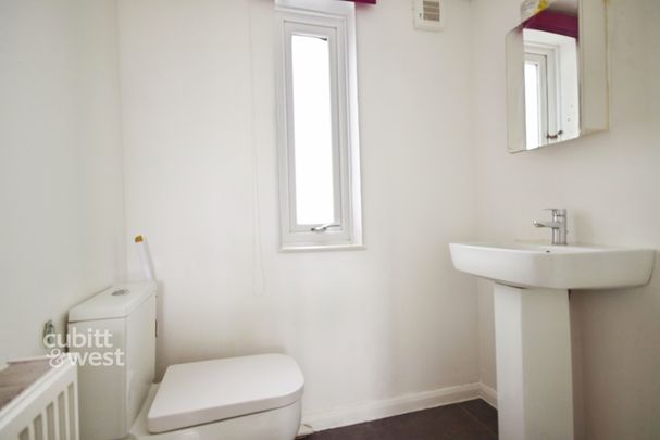 4 bedroom terraced house to rent - Photo 1