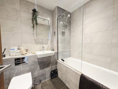 2 bedroom flat to rent - Photo 4