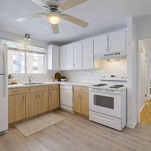 5 ½ LIBRE IMMÉDIATEMENT ET EN JUILLET - Photo 3