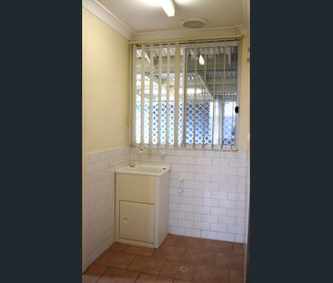 10 minutes to the CBD - Neat & Tidy 2 or 3 Bedroom - Versatile Flex... - Photo 2