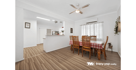 Charming 4-Bedroom Home for Rent in Prime Carlingford Location - Photo 2