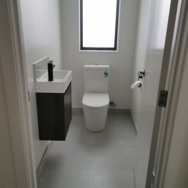 3BR Plus Office/4th BR in Chartwell - Photo 1