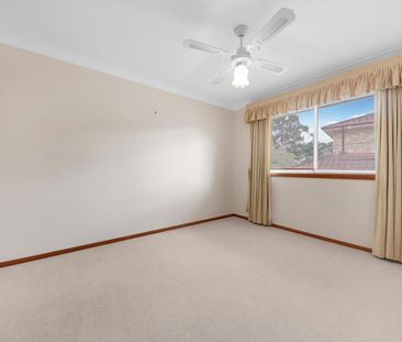 'OUTSTANDING FAMILY HOME WITH POOL & MORE!' - Photo 3