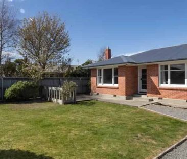 Secure 3 Bedroom in Allenton - Photo 4
