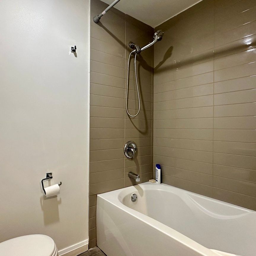 1814 Rue Beaudry, Montréal (Ville-Marie), QC H2L - Photo 1