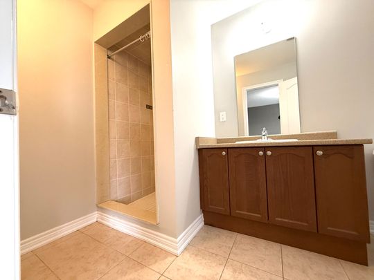 For Lease - 88 Banbridge Crescent Unit# Upper, Brampton, Ontario - Photo 1