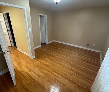 For Lease - 63 Chalfield Lane, Mississauga, Ontario - Photo 6