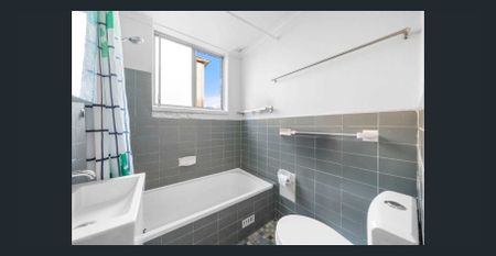 Freshly Updated 2-Bedroom Apartment - Photo 5