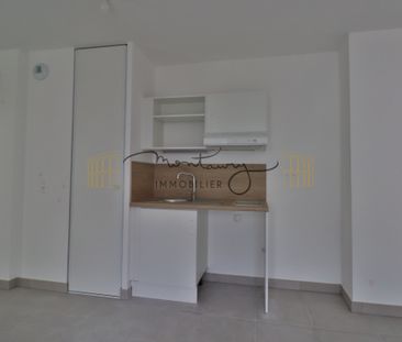Location Appartement 2 pièces 46m² NIMES 30000 - Photo 2