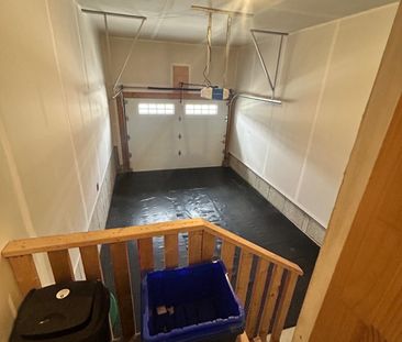 For Lease - 174 Forest Creek Drive, Kitchener, Ontario - Photo 4